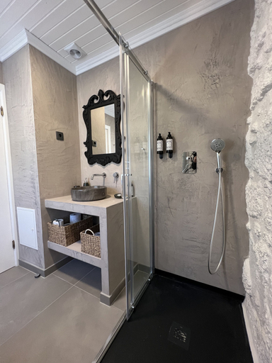 Bathroom 4, Casas do Pinheiro Grande, Fornos de Algodres