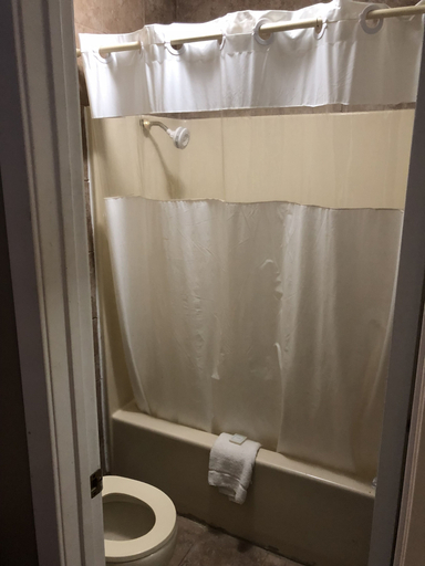 Bathroom 3, Vernon Inn Motel, Lamar