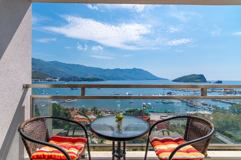 Others 3, Stay In Budva 1