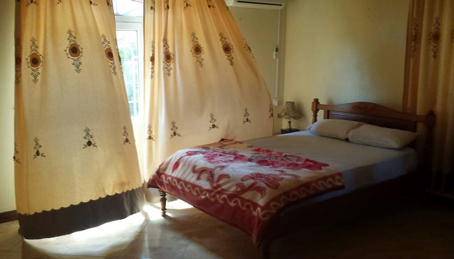 Bedroom 2, Villa Sarbel