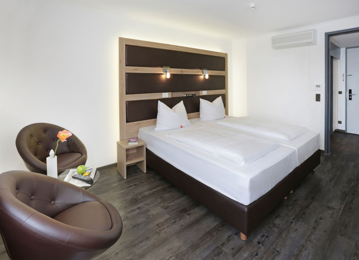 Bedroom 3, Hotel Kaiserhof Landshut, Landshut