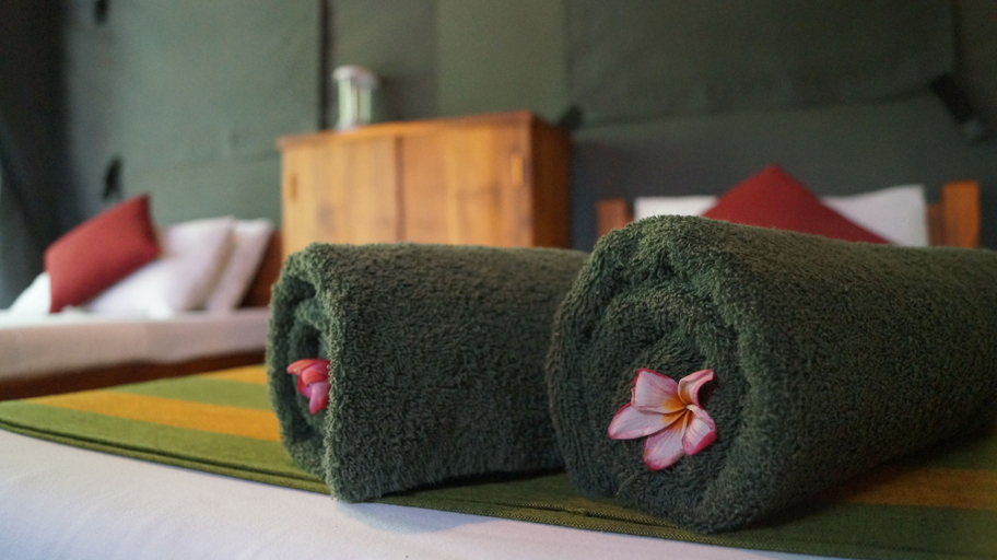 Bedroom 3, Athgira River Camp, Embilipitiya