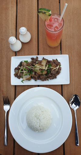 Food & Drinks 8