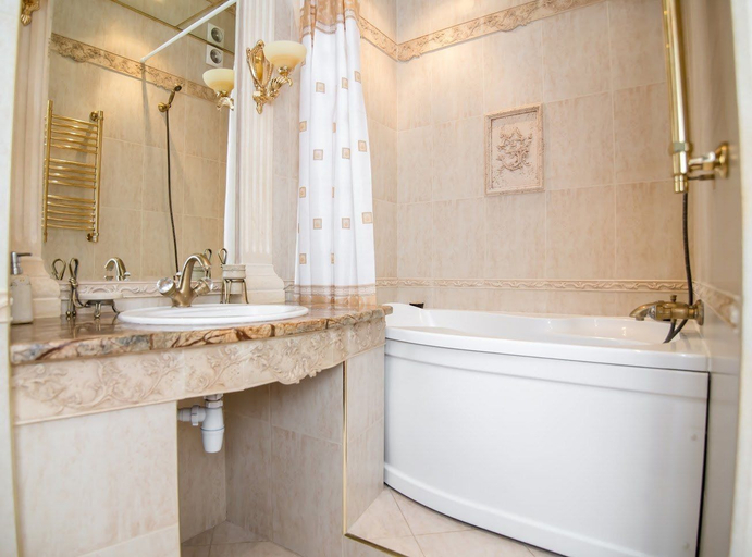 Bathroom 4, ApartExpo on Pobedy Square 1B, Western