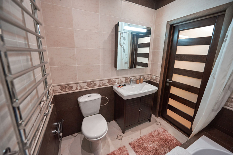 Bathroom 3, PaulMarie Apartments on prs. Lenina, Homyel'