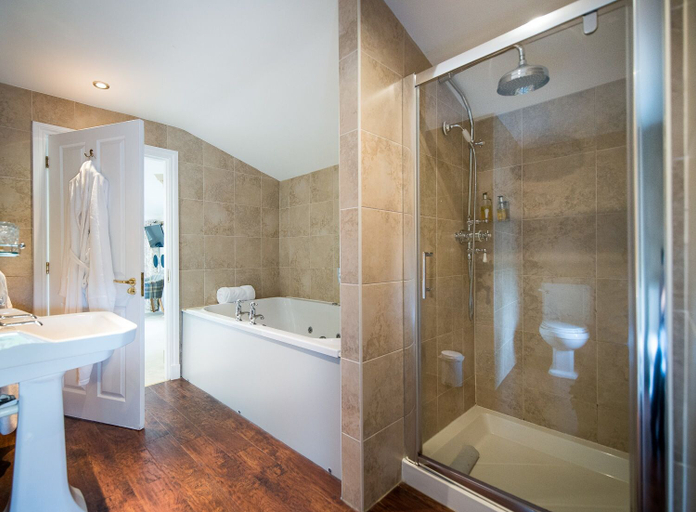 Bathroom 4, The Alma Inn, Lancashire