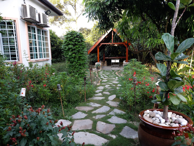 Others 5, Villa Solihin, Shah Alam