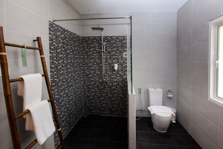 Bathroom 3, Villa Baan Lalle Pool and Spa, Mueang Krabi