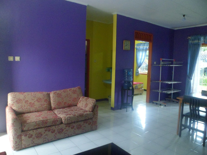 Others 4, Kota Bunga E, Cianjur
