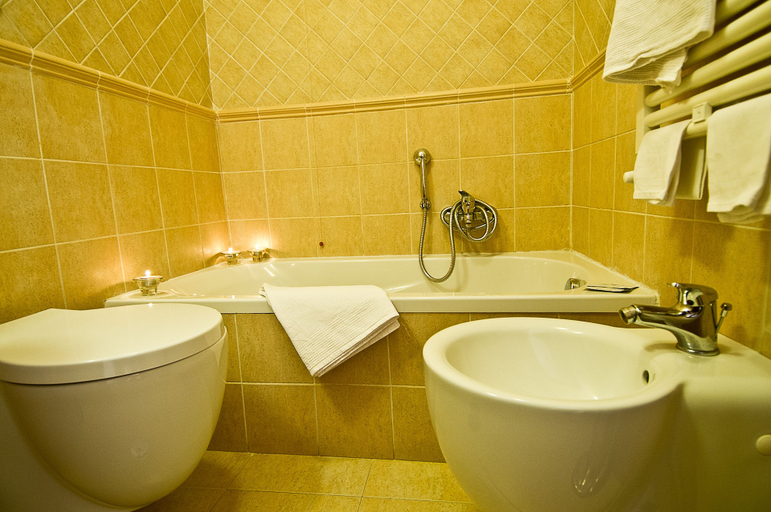 Bathroom 5, Hotel Posta, Terni