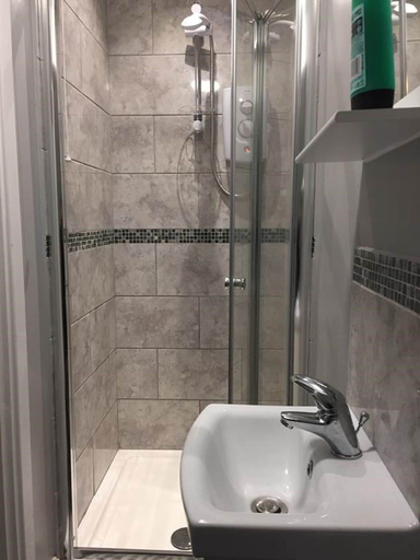Bathroom 3, Ruskin Place, Cheshire East