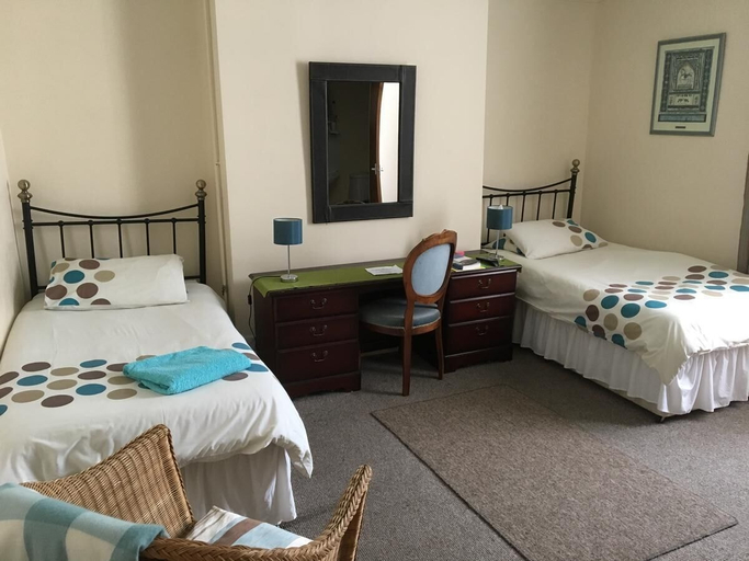 Bedroom 4, Admiral Blake Guest House, Somerset