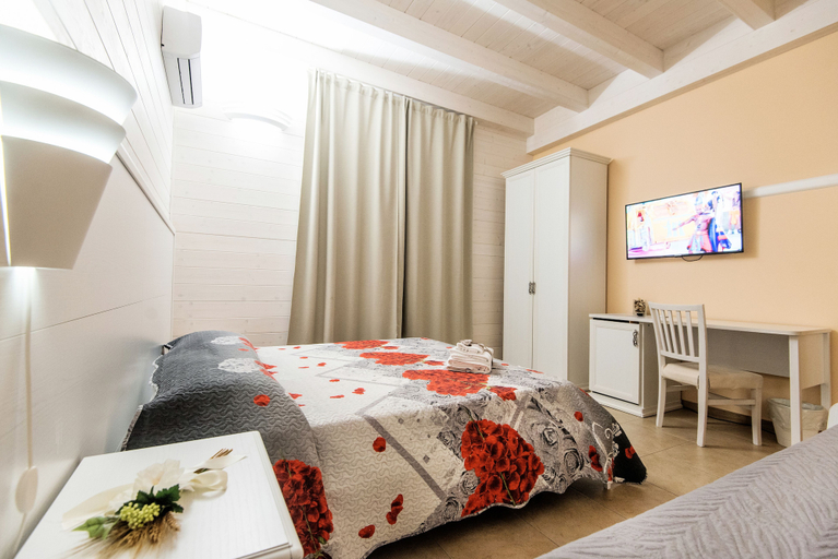 Bedroom 3, Le Camelie, Taranto