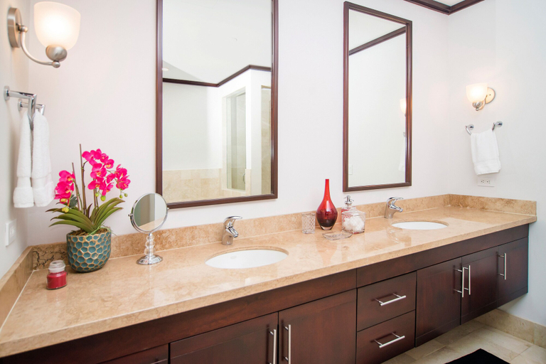 Bathroom 5, Papagayo Luxury, Liberia