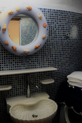 Bathroom, My Catsle Cave est 1899, South Aegean