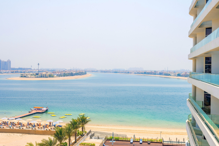 Exterior & Views 2, Ultra Luxury Palm - Mina Azizi Beachfront - Private Beach and Pool, Dubai