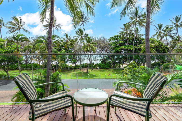 Seascape Holidays – Beachfront Terraces, Douglas