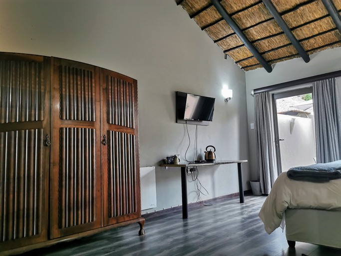 Bedroom 3, Aerotropolis Guest Lodge, Ekurhuleni