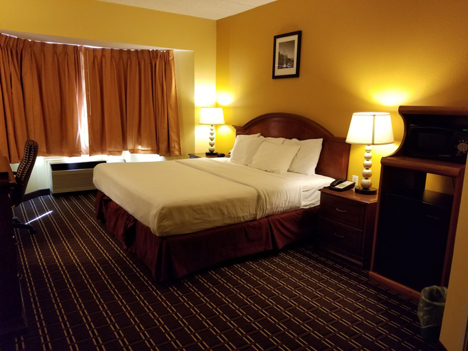 Bedroom 4, The Comstock Inn and Conference Center, Shiawassee