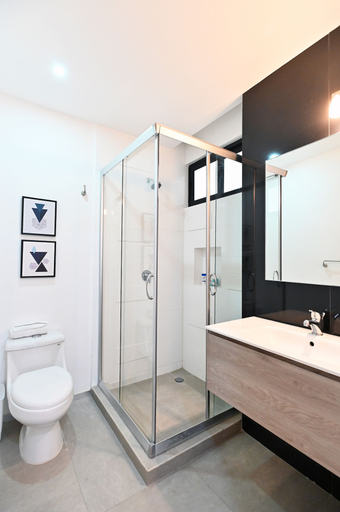 Bathroom 4, The City 1 BD, Cozumel