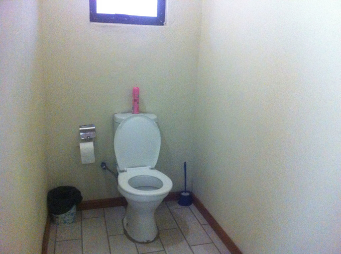 Bathroom 3, Shakawe Sands Lodge, Ngamiland West