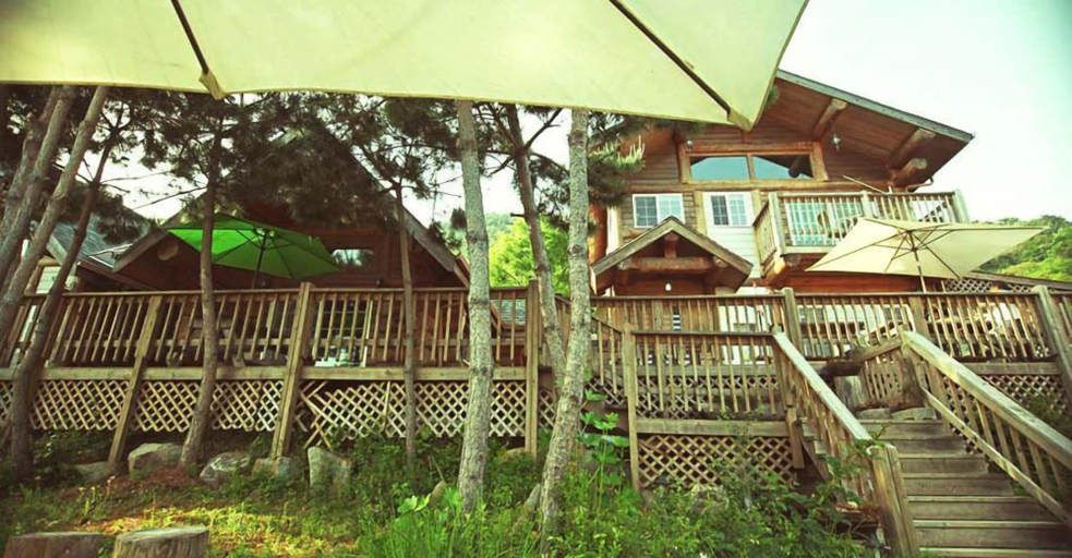 Exterior & Views 1, Tongyeong Daore Pension, Tongyeong