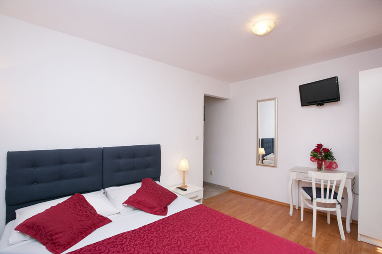 Others 5, One Bedroom Apartment Nincevica street, Split