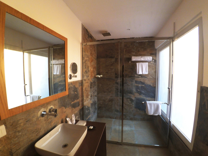 Bathroom 5, Bamboo Saa Resort & Spa - Udaipur, Udaipur