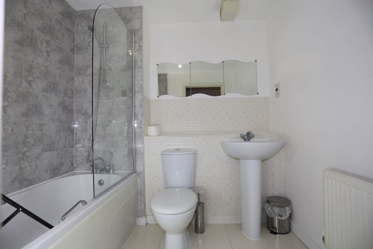 Bathroom 4, 2 Beds Riverview HillHouse Apartment, London