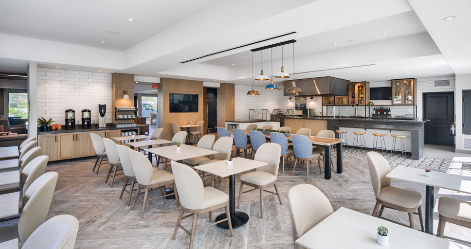 Food & Drinks 5, Ayres Hotel Vista Carlsbad, San Diego