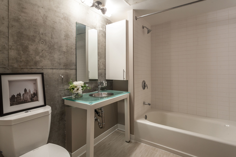 Bathroom 4, Tripbz Mello Lofts, Los Angeles