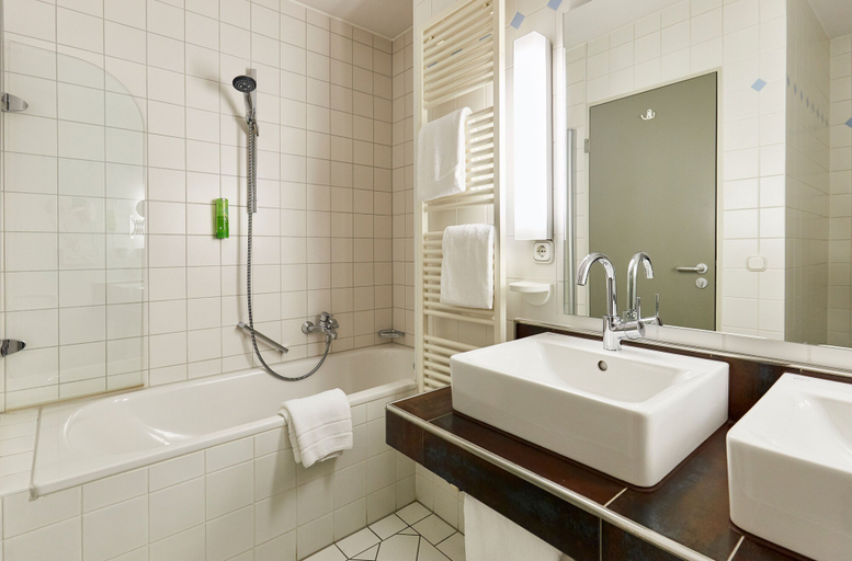 Bathroom 5, Hotel Bayern Vital, Berchtesgadener Land