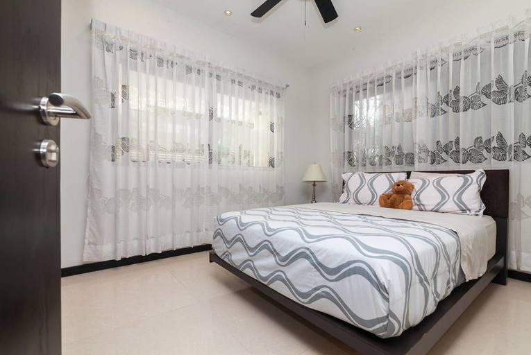Bedroom 2, Heliko 104A by CocoBR, Cozumel