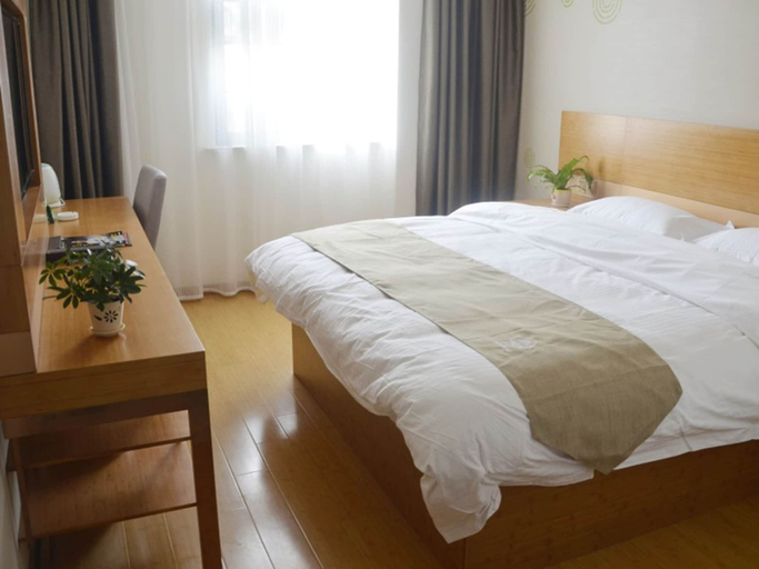Bedroom 3, GreenTree Inn Anqing Wangjiang County Lantian Road Yiheyuan Express Hotel, Anqing