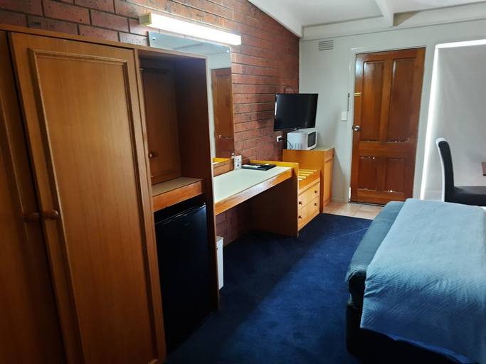 Bedroom 5, Abbotswood Motor Inn, South Barwon - Inner