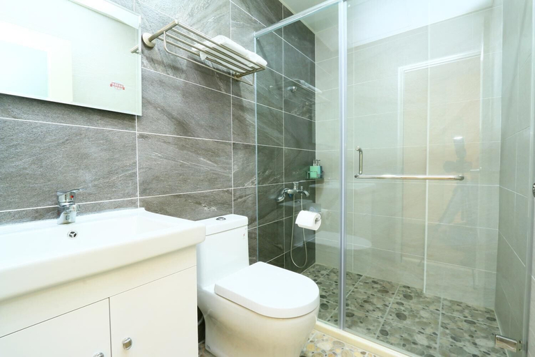 Bathroom 2, Chi Yu 85, Hualien