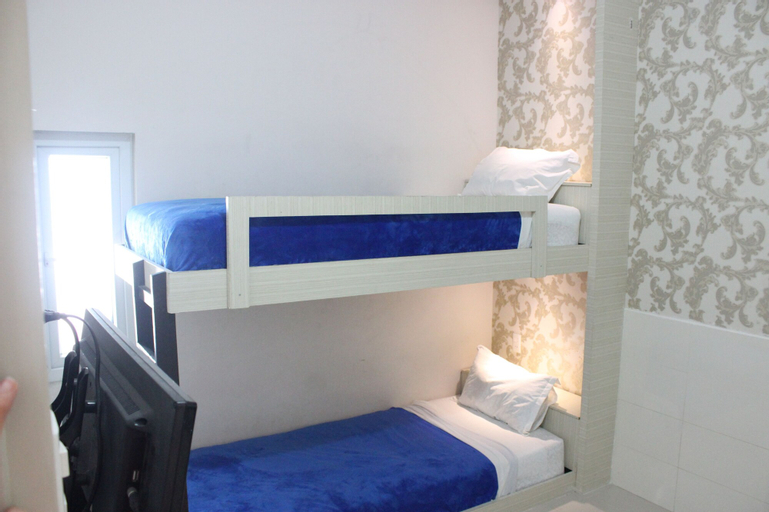 Bedroom 16