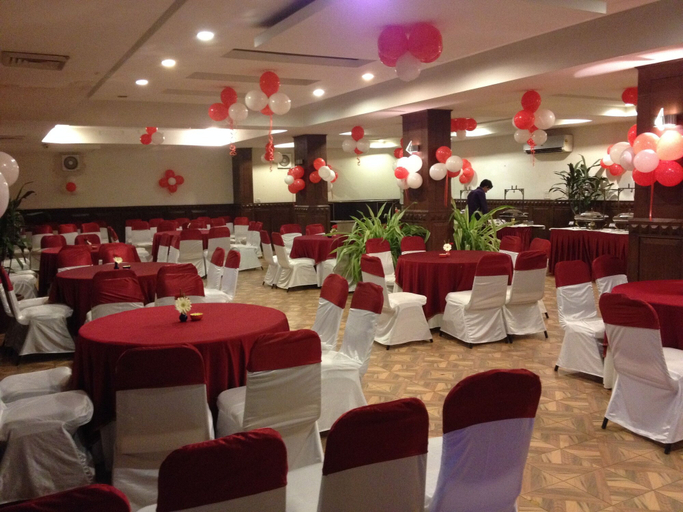 Food & Drinks 5, Hotel Kamla Palace, Dehradun