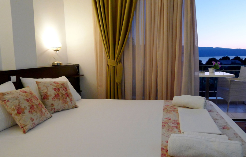Bedroom 3, Ampoulos Rooms & Apartments, North Aegean