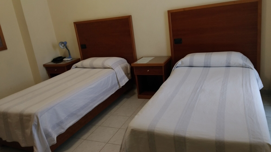 Bedroom 3, Hotel la Falconara, Cosenza