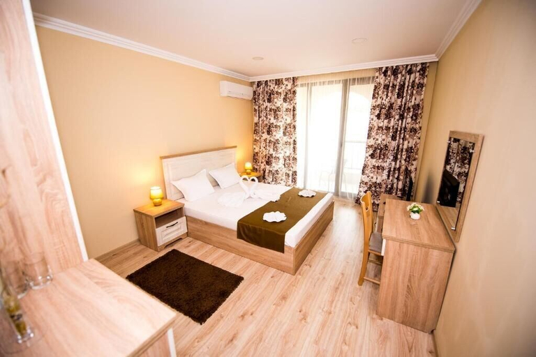 Bedroom 2, Burgas Beach Resort, Burgas