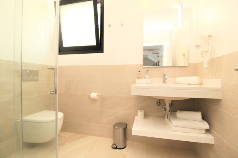 Bathroom 4, Green Eden Villa 5 Stars With Pool, Calheta