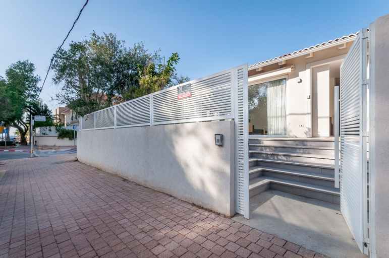 Exterior & Views, Magical Villa in Herzliya