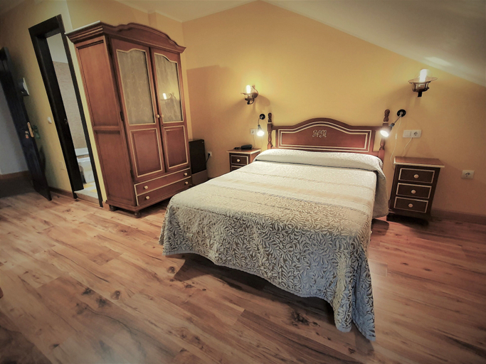 Bedroom 2, Hotel Acebos Arriondas, Asturias