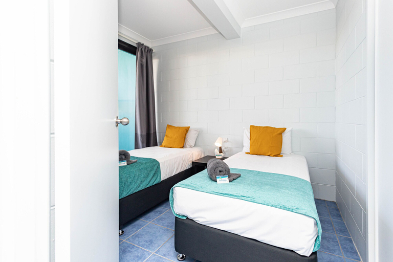 Bedroom 2, Airlie Sun & Sand Accommodation 3, Whitsunday