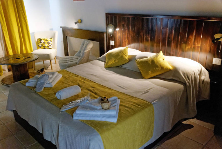 Bedroom 4, Au Dessus de Parady, Isère
