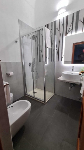 Bathroom 3, Artemide, Syracuse
