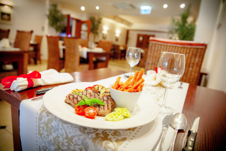 Food & Drinks 5, Hotel Diament Vacanza Siemianowice Slaskie, Będzin