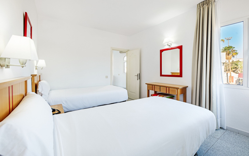 Bedroom 3, Apartamentos LIVVO Koala Garden, Las Palmas
