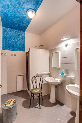 Bathroom 5, ecOstello Magliano Sabina, Rieti